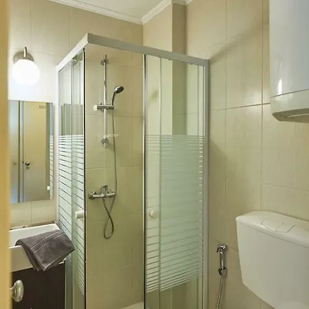 Adorable And Comfortable Studio With Free Parking Apartament